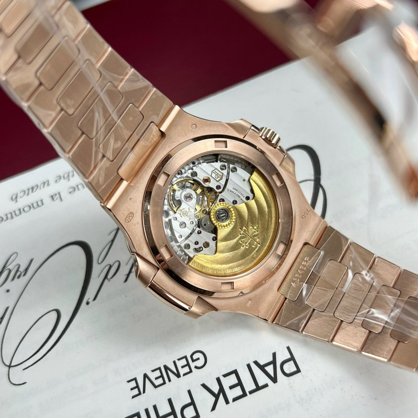 파텍 필립 노틸러스 5711/1R-001 – завернутый 18k 로즈 골드 из 3K 팩토리