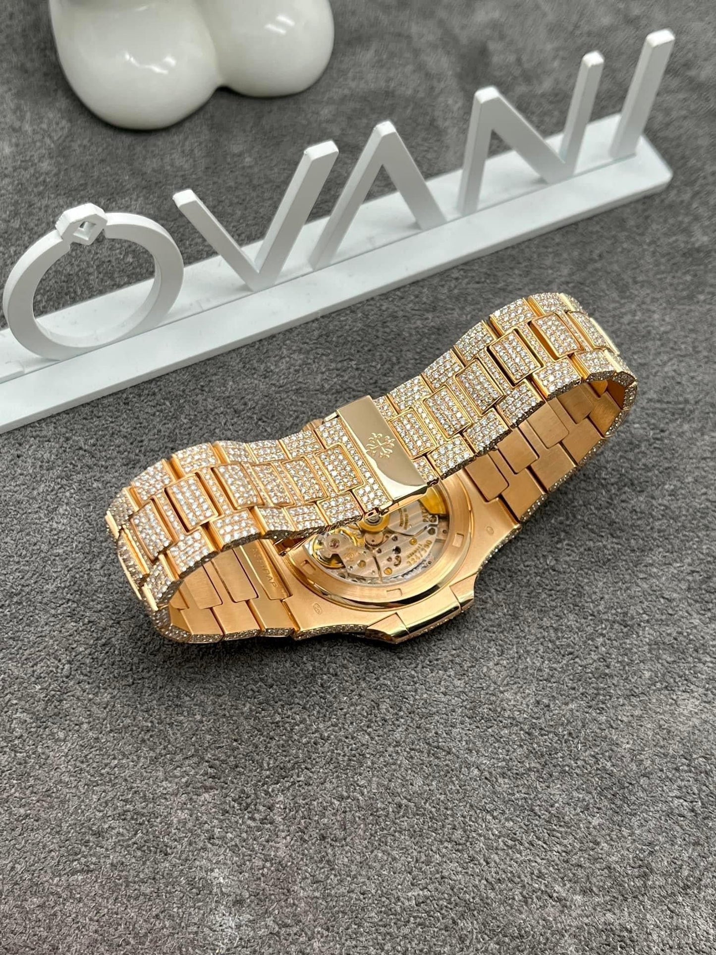 파텍 필립 노틸러스 5711 from 3K 팩토리 and custom Moissanite