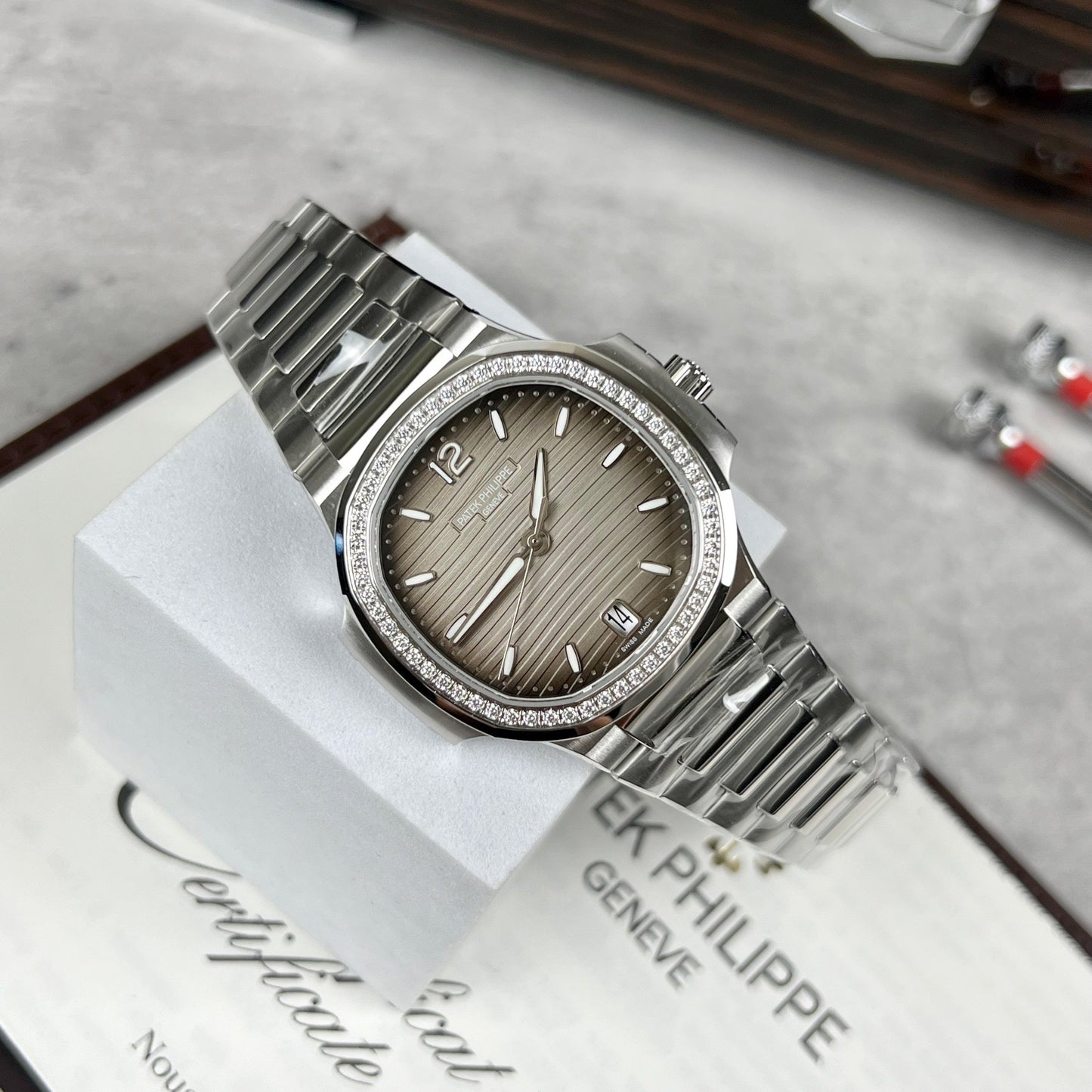 파텍 필립 노틸러스 Ladies 7118/1A-011 custom stone from 3K 팩토리 스테인리스 스틸