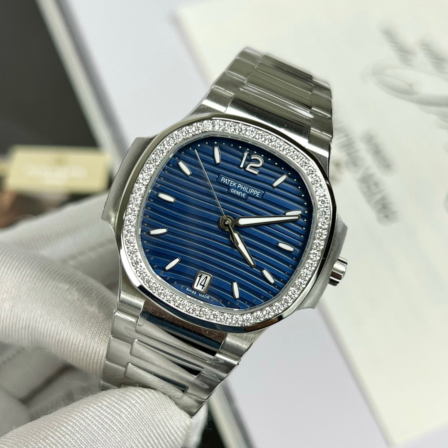 파텍 필립 노틸러스 7118/1A-001 custom Moissanite 3K 팩토리 블루 다이얼
