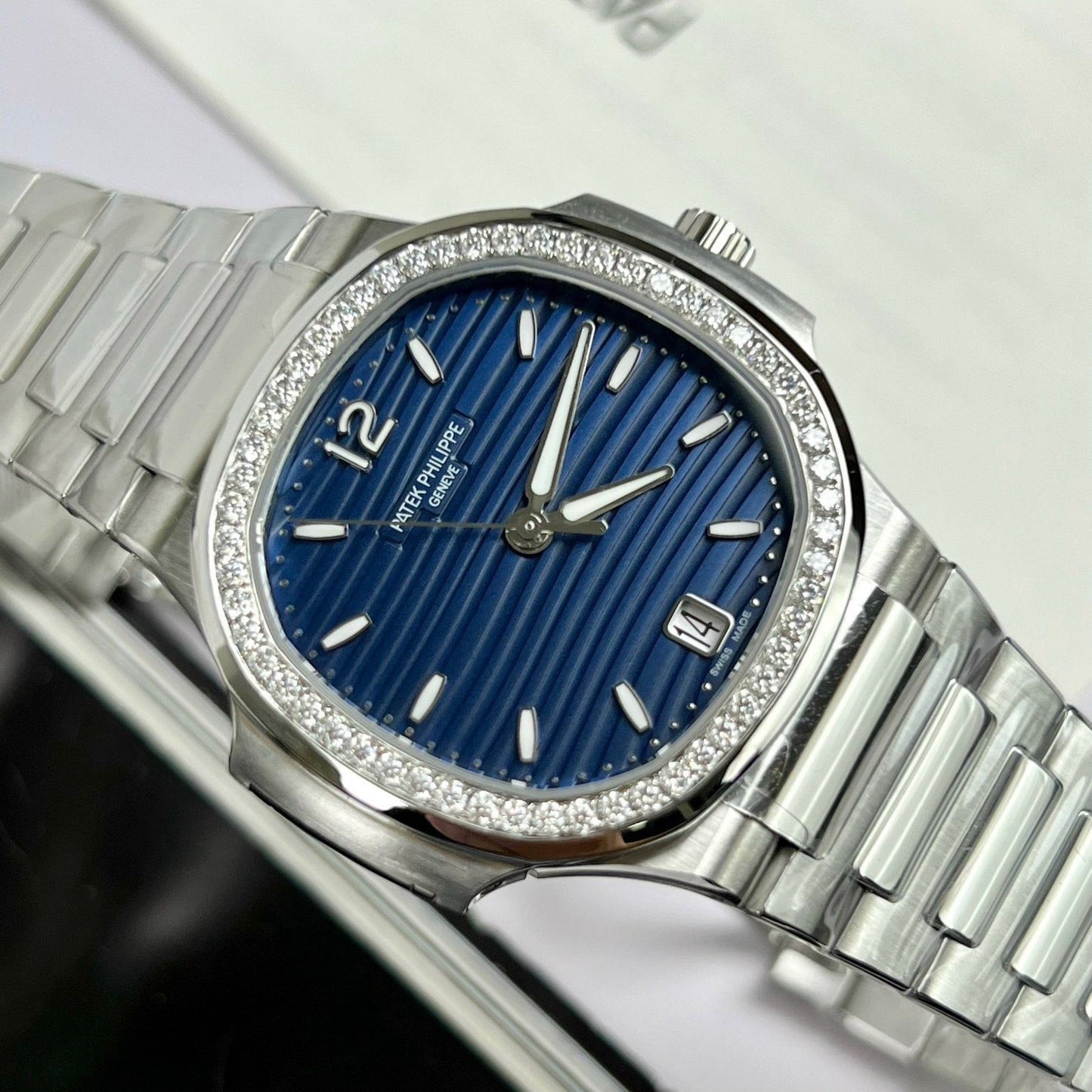 파텍 필립 노틸러스 7118/1A-001 custom Moissanite 3K 팩토리 블루 다이얼
