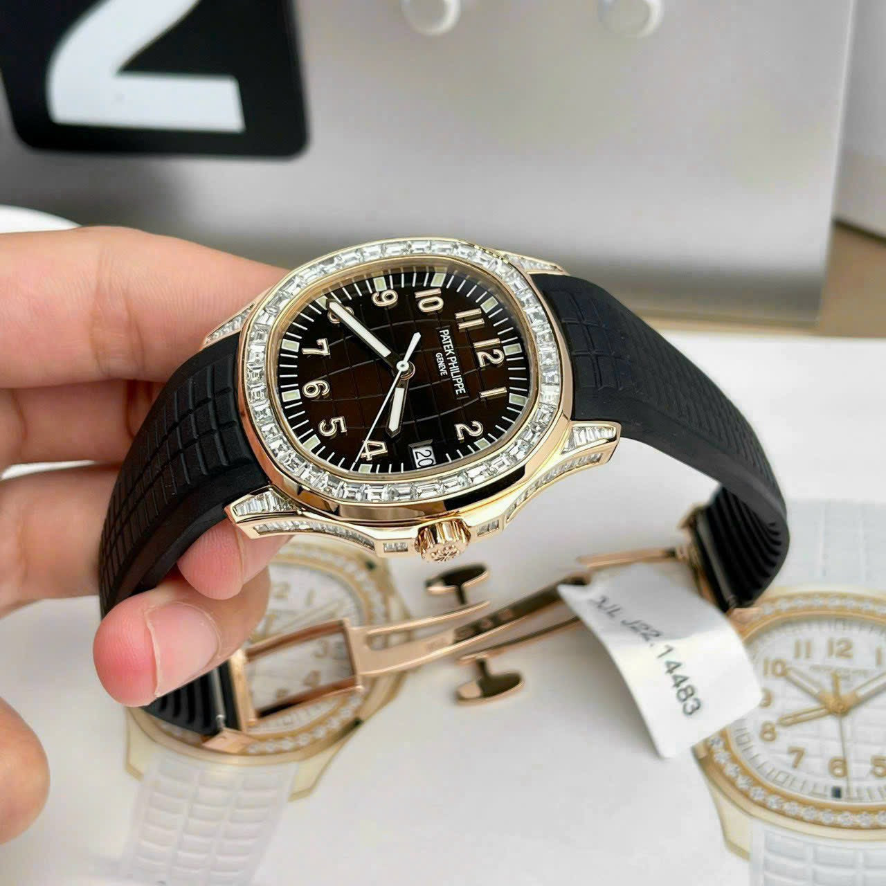 파텍 필립 아쿠아넛 5167R-001 Best 1:1 에디션 18k Wrapped and Moissanite Baguette