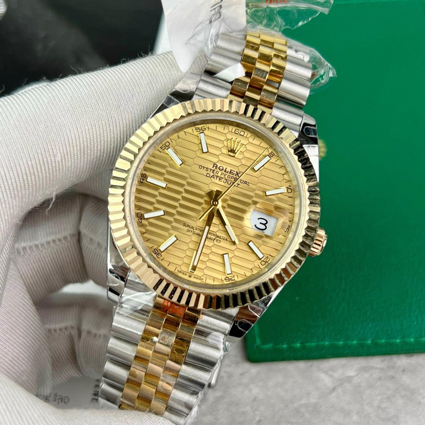 롤렉스 데이트저스트 41 126333-0022 Best 1:1 에디션 18K Gold Wrapped