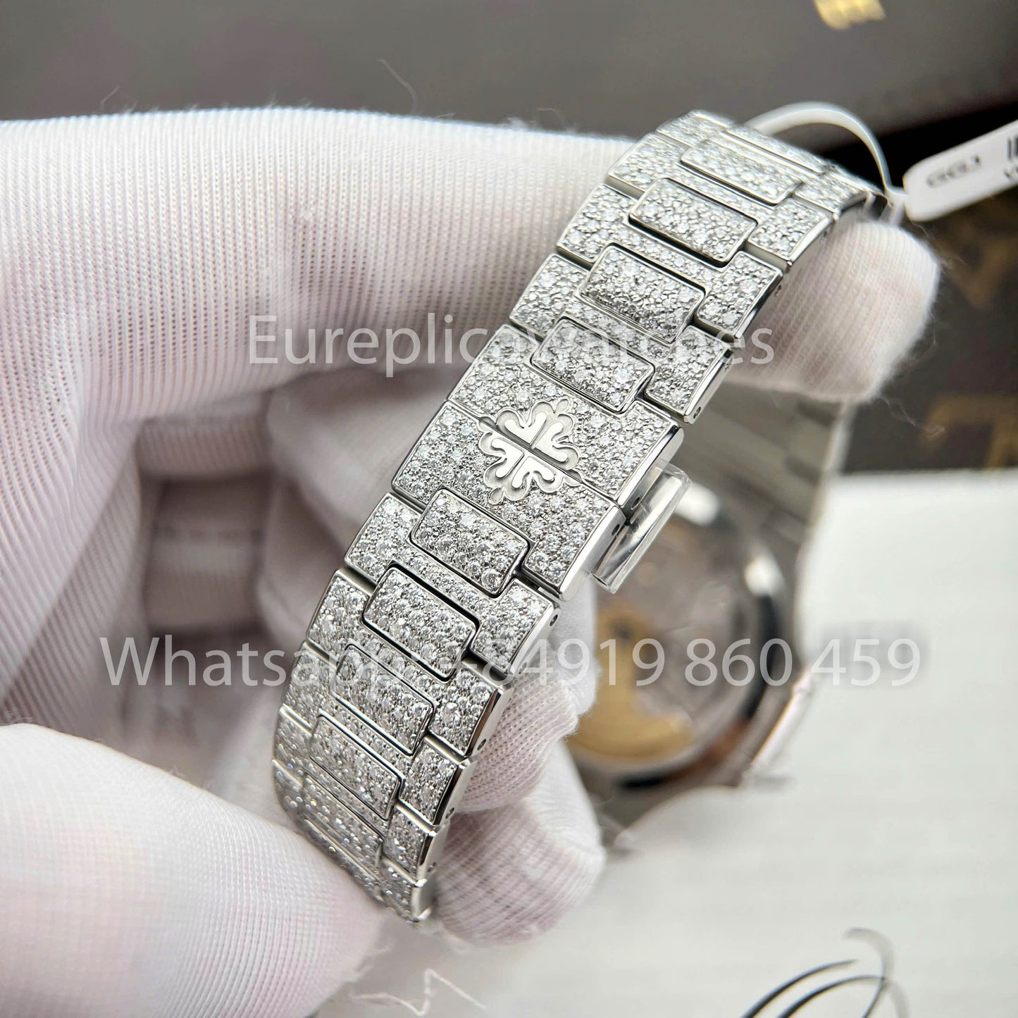 파텍 필립 노틸러스 7118/1450G-001 Full Iced Out – 1:1 Best Clone Custom Watch