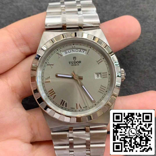 طبق الاصل تيودور رويال M28600-0001 تاريخ اليوم V7 팩토리 الاتصال الهاتفي الفضي