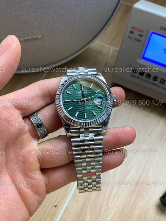 롤렉스 데이트저스트 41 M126334-0030 그린 Motif Dial Fluted Bezel 1:1 베스트 버전 VS 팩토리