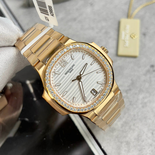 파텍 필립 노틸러스 7118/1R-010 18k gold filled with 화이트 다이얼 custom Moissanite stone