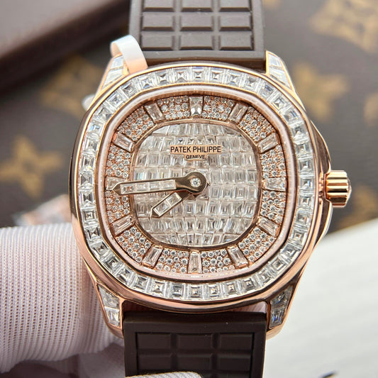 파텍 필립 아쿠아넛 5062/450R-001 Custom Moissanite and 18k gold plated